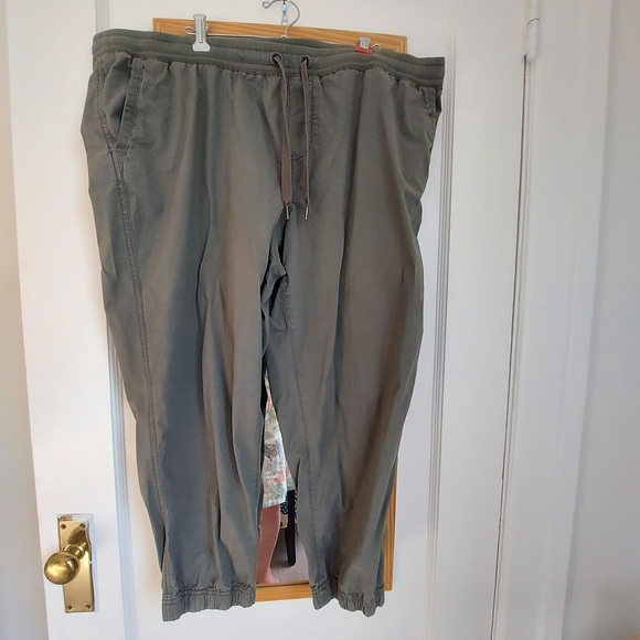 L.L. Bean Pants - L.L. Bean Women's Drawstring Joggers